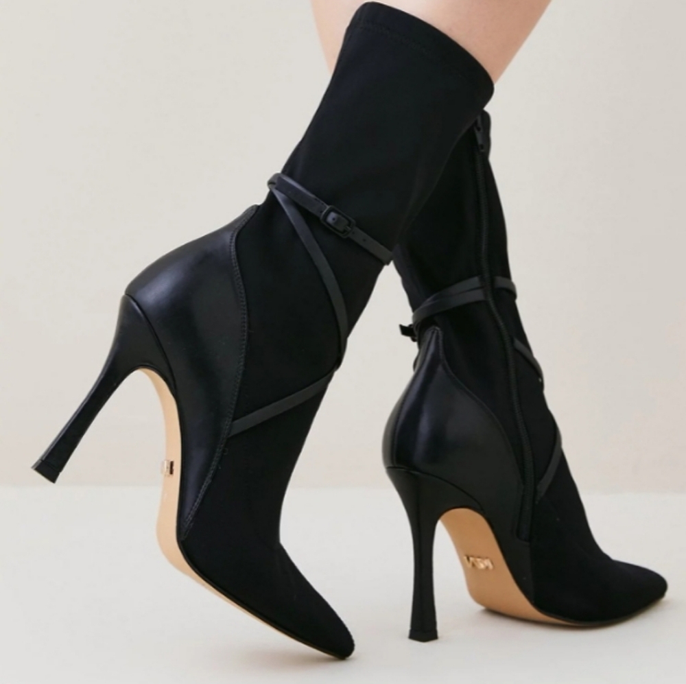 Black Karen Millen ankle boots